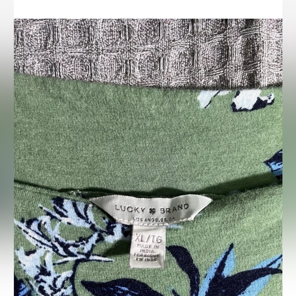 Lucky Brand women’s size XL green short sleeve top - Picture 2 of 5